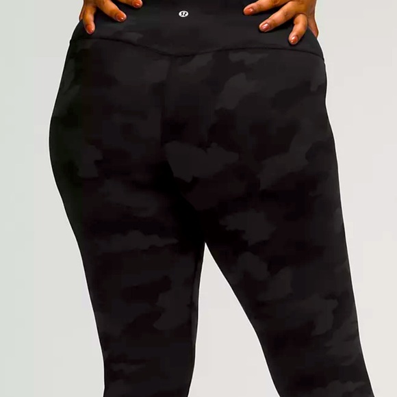 ✨NEW WITH TAGS✨ Lululemon Align - size 6 - Picture 3 of 6